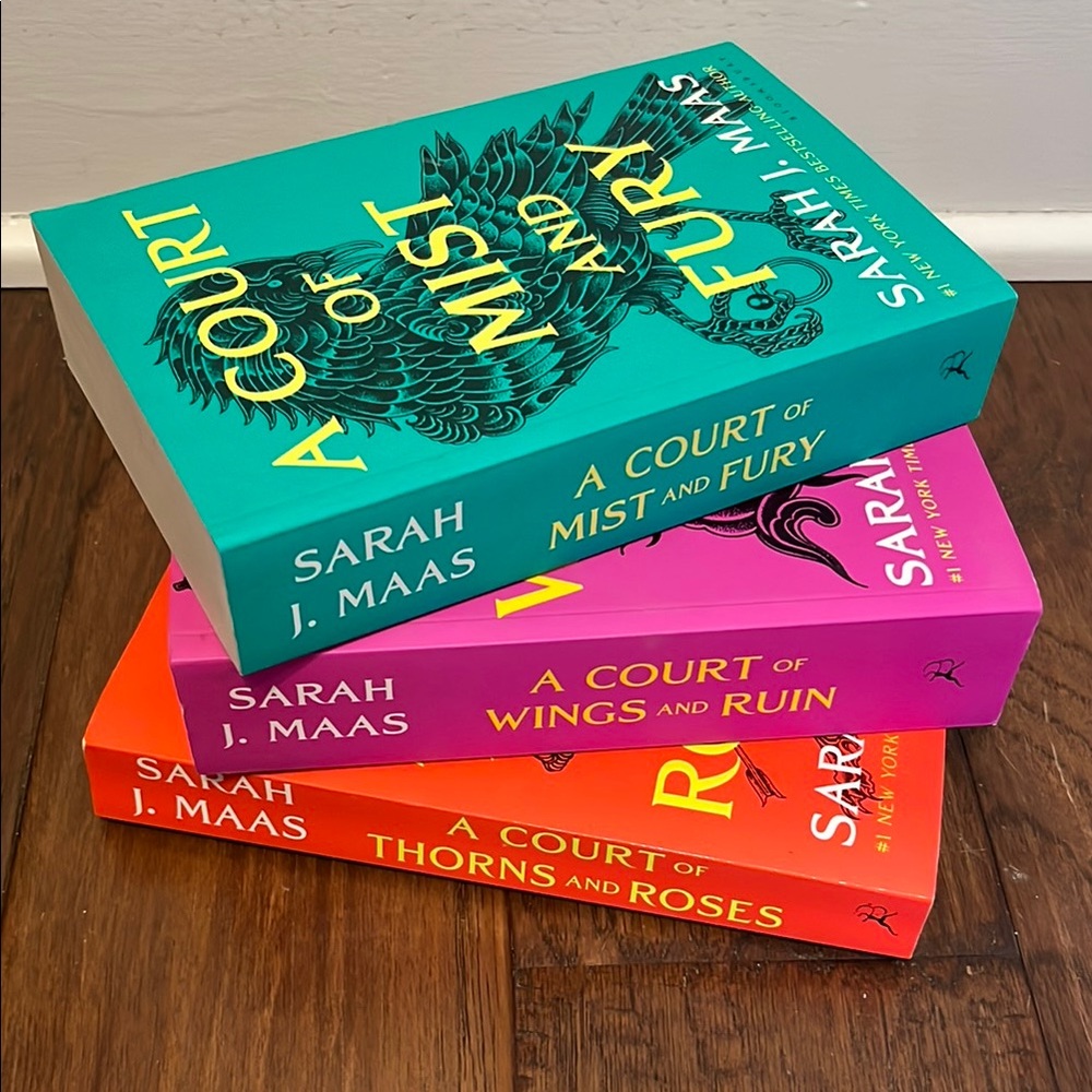 A Court of Thorns and Roses Series by Sarah J. Maas